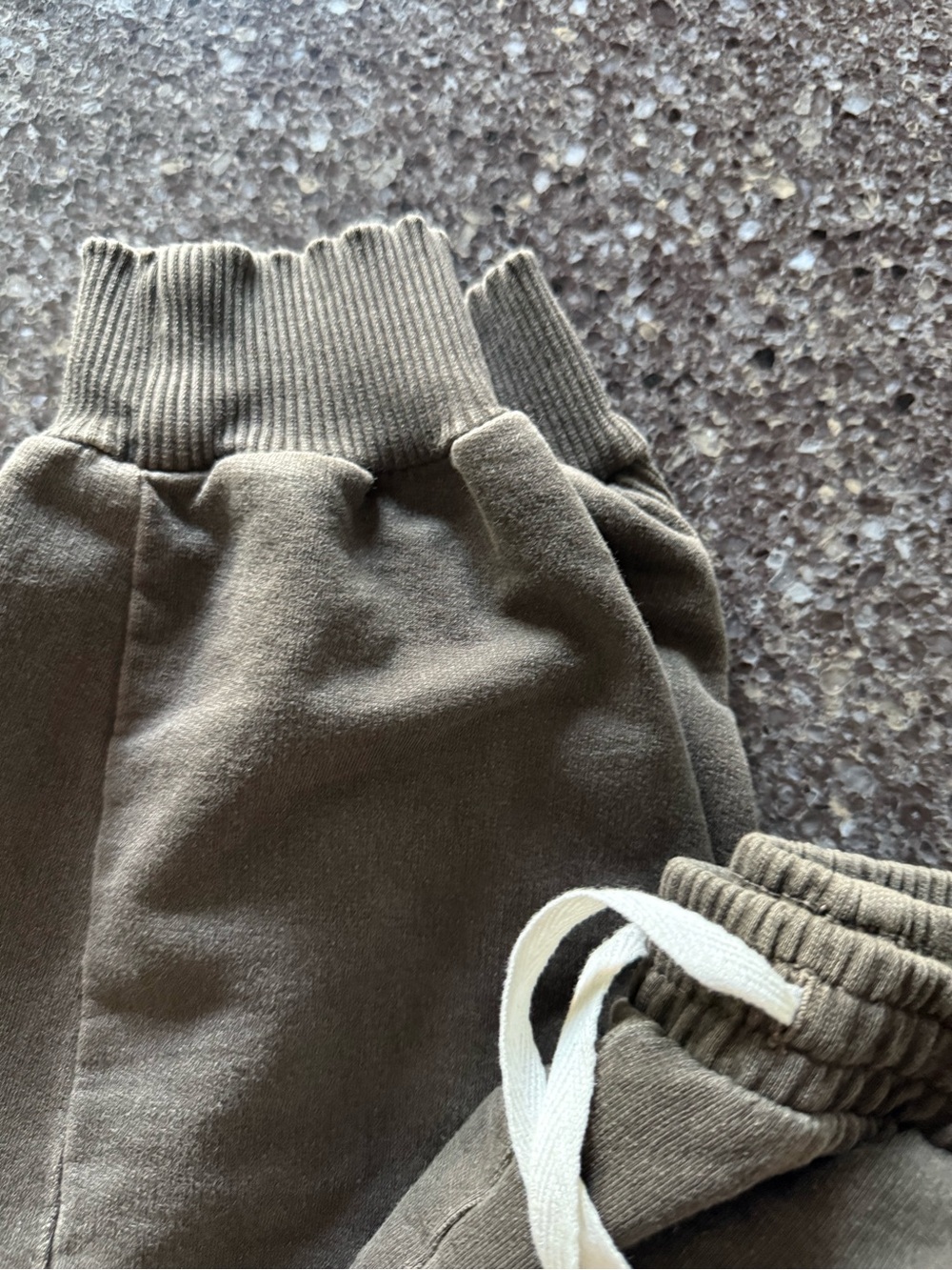 Zenana Women’s brown  Drawstring Sweatpants joggers - Picture 2 of 4